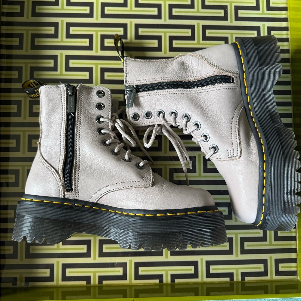 Dr. Martens Jadon III Pisa Platform Boot - Picture 4 of 11